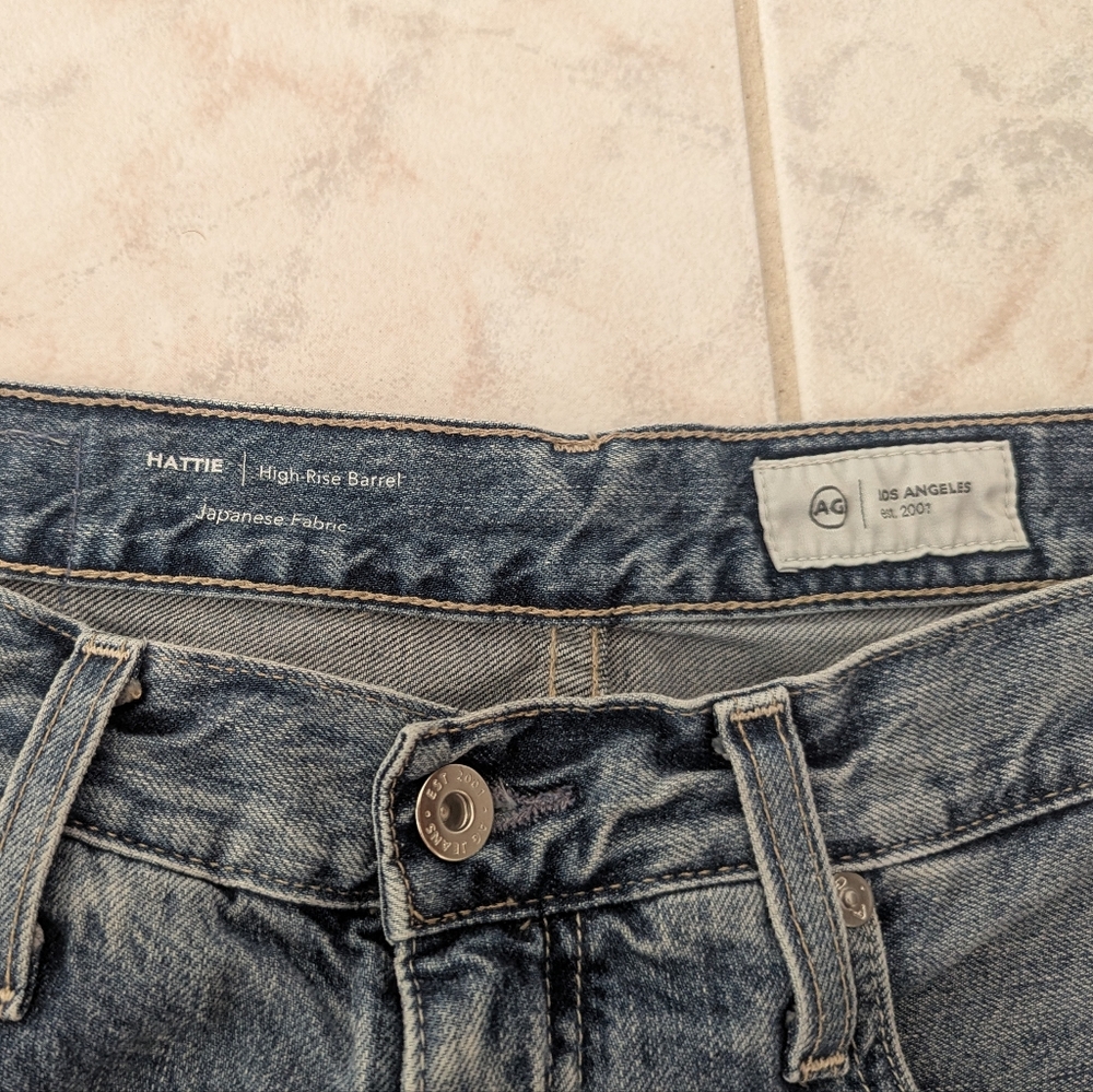 AG Hattie High Rise Barrel Jeans - Size 30 - Picture 3 of 5